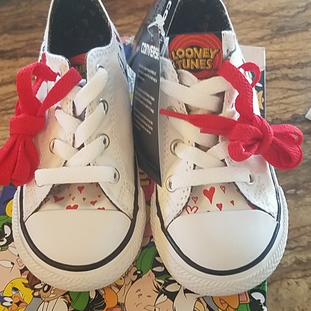 Vday Converse
